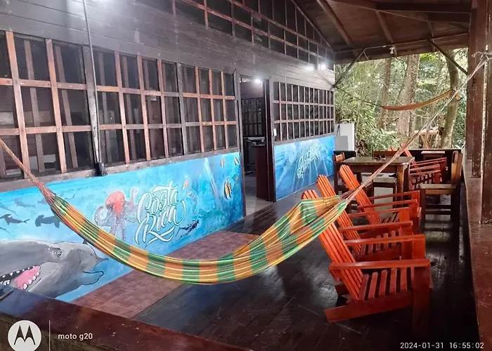 Pirate Drake Beach Hostel & Tour Company