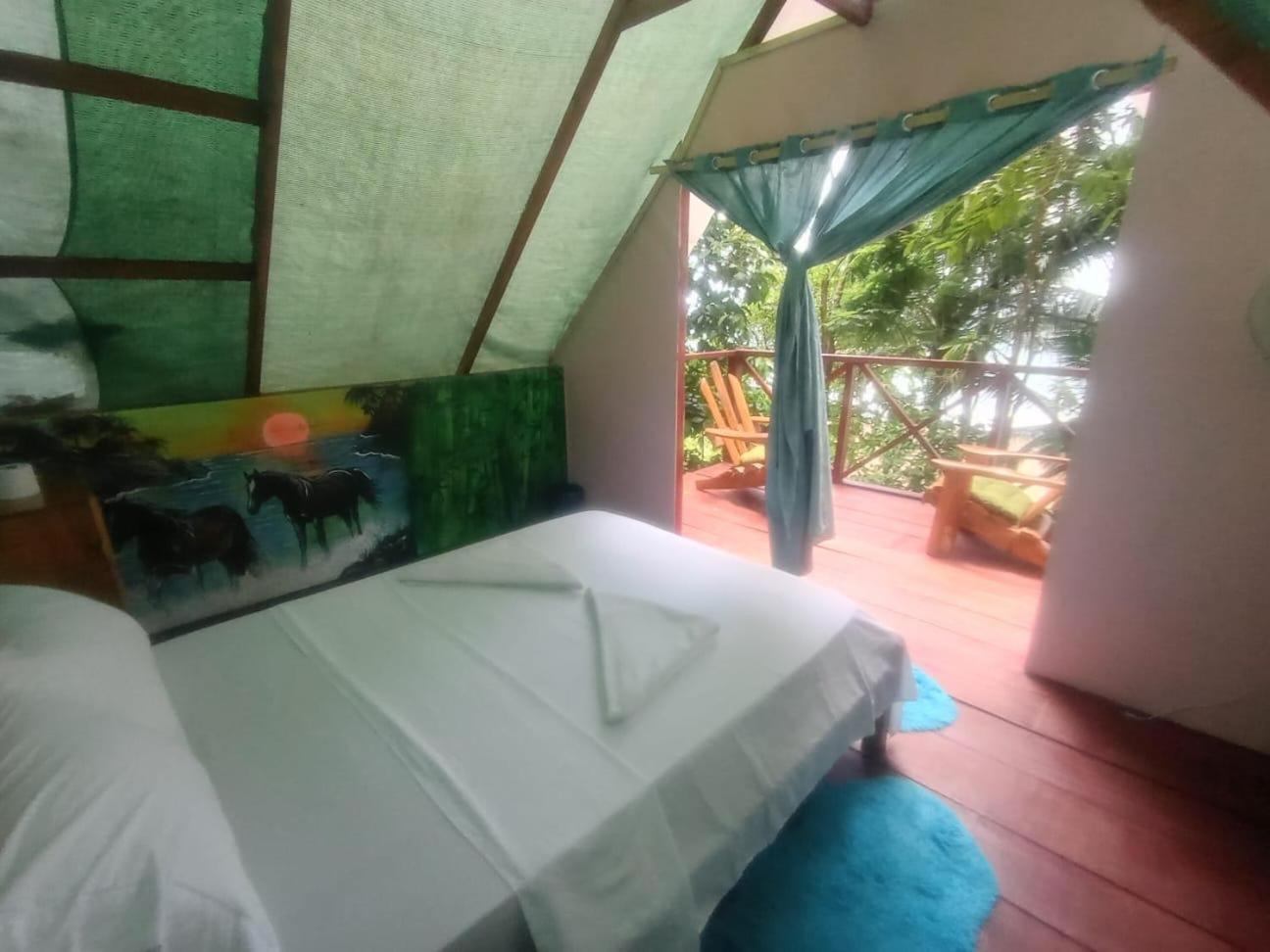 Pirate Drake & Tour Company Luxury tent Drake Bay